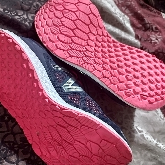 New BalanceFresh Foam ZANTE V2 W US 6.5 - Picture 3 of 3